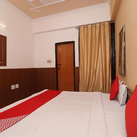 Oyo 8379 Hotel Kamal Лакхнау Экстерьер фото